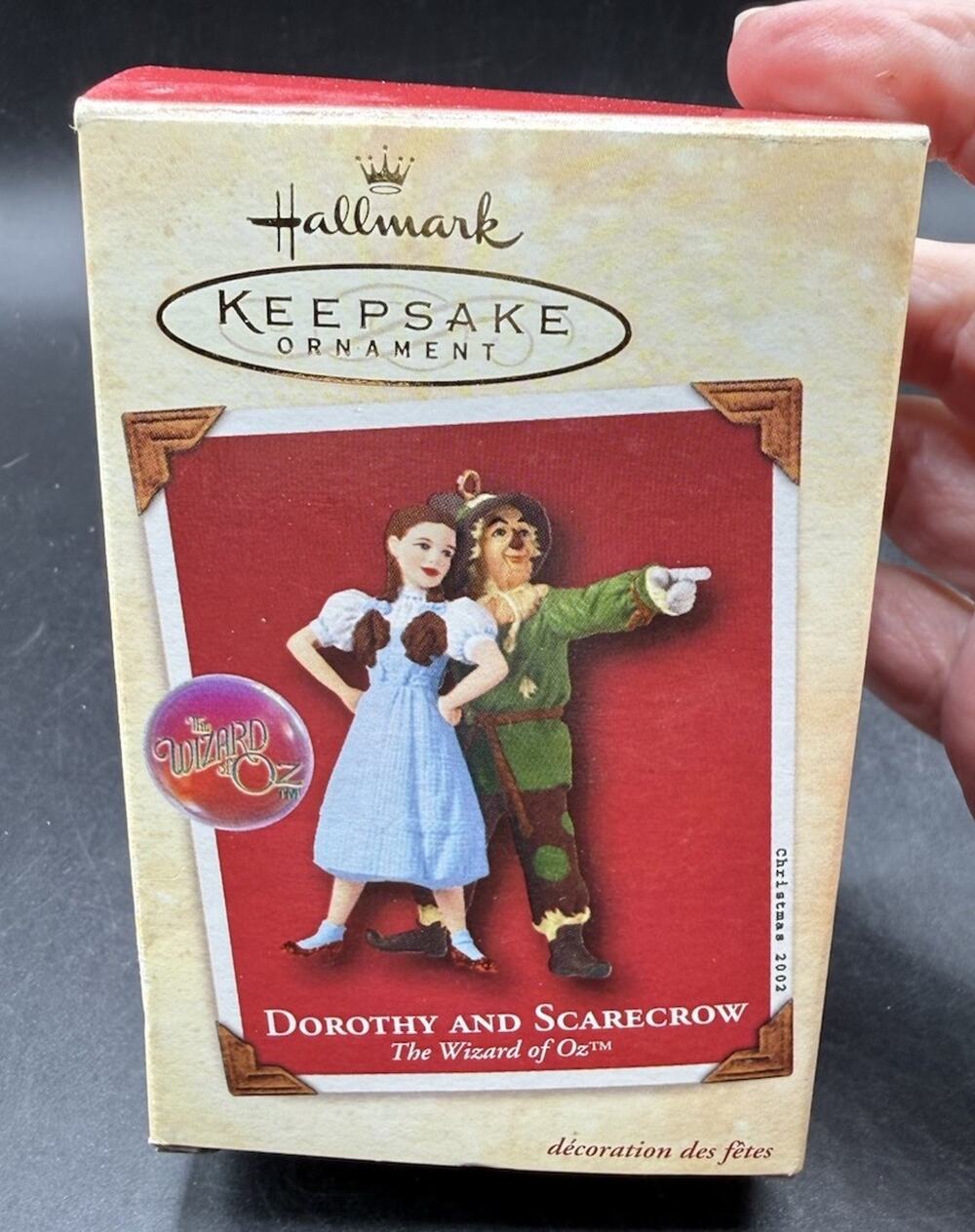 Hallmark Wizard of Oz Dorothy & the Scarecrow Christmas ornament EUC -48D